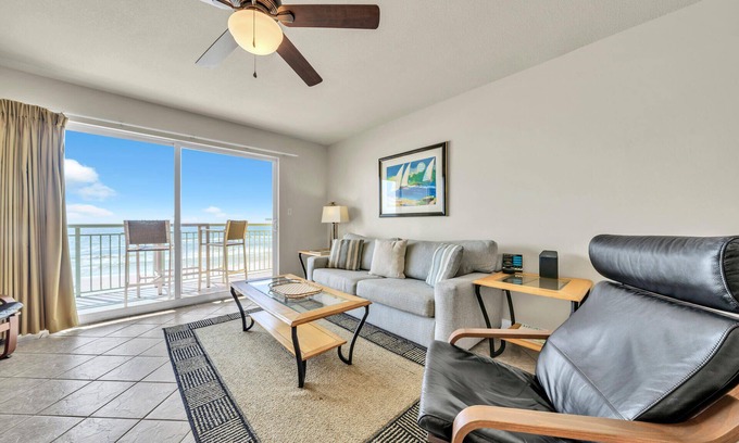 Fort Walton Beach Condo | Pelican Isle 404 - 1 bedroom/2 bath w/hall bunks - sleeps 6 - OCEAN VIEW