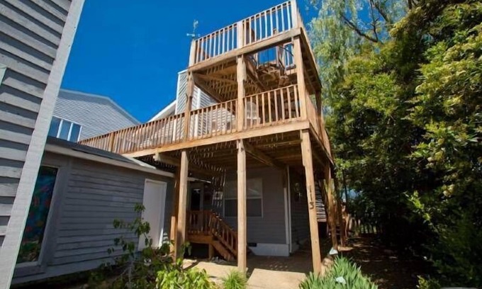 Northeast Virginia Beach Condo | Pelican Perch (Rear Unit)