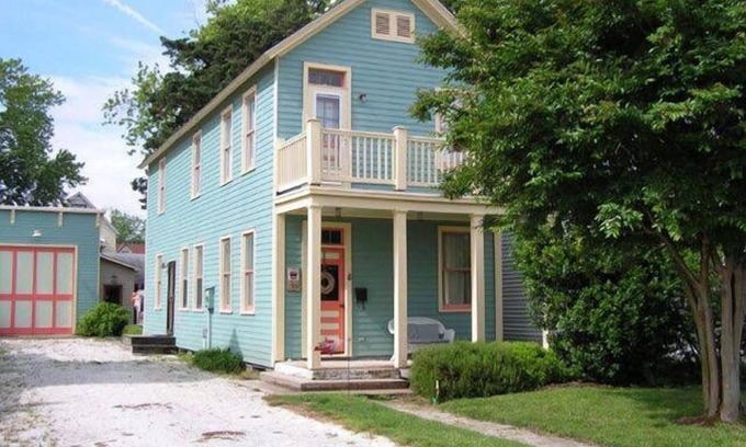 Cape Charles House | Pelican Place | Chesapeake Properties
