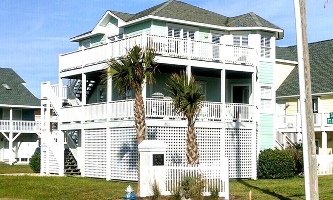 North Carolina Coast House | Pelican's Perch - Ocean Views! Beach is Right Across the Street!