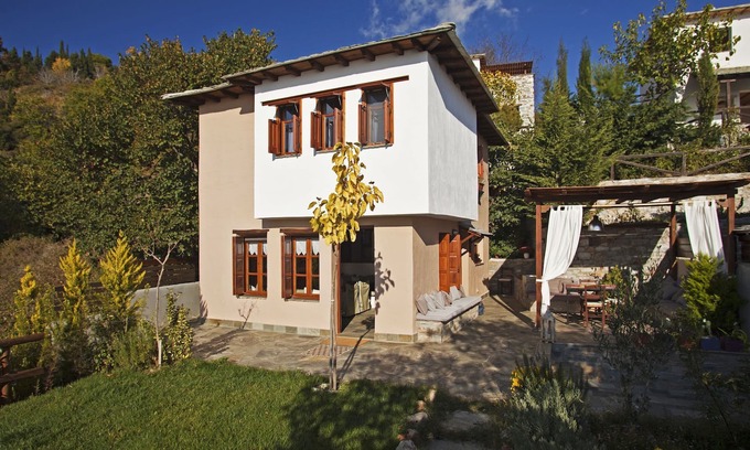 South Pelion Villa | PELION HOMES | Villa DIONI relax in a peaceful villa w/a small cooling pool
