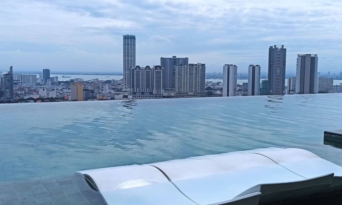 George Town Condo | Penang Georgetown family couple staycation holiday home Beacon suite deal Komtar