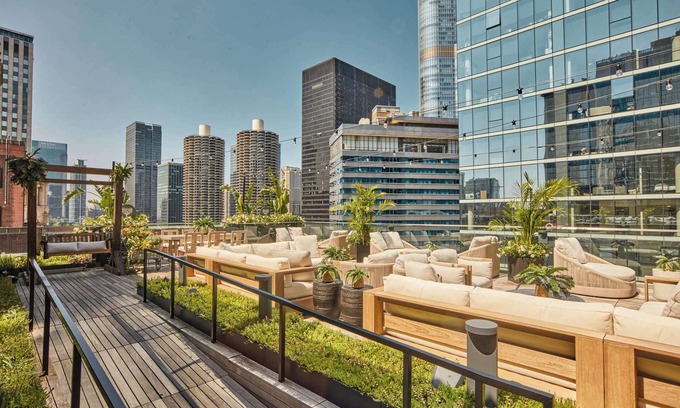 Downtown Chicago Hotel | Pendry Chicago