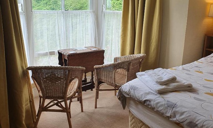 Little Haven Bed & Breakfast | Pendyffryn Manor Bed & Breakfast