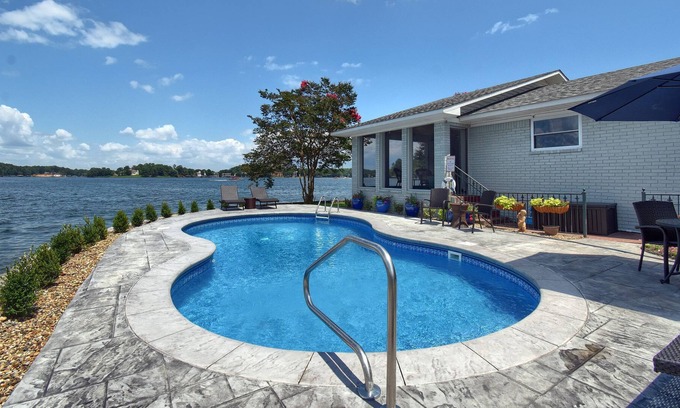 Rockwell House | Peninsula Lake Home With POOL ~ Amazing Lake Views ~ Water On 3 Sides!