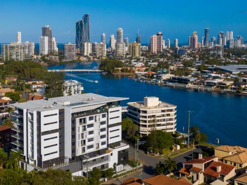 Surfers Paradise Apartment | Peninsular Gold Coast