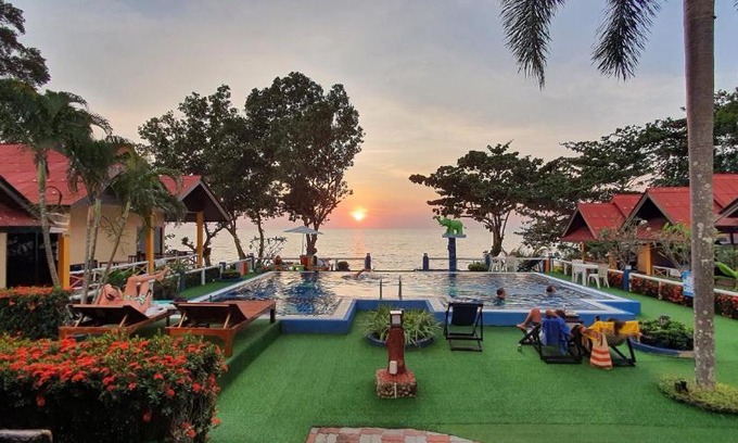 Ko Chang Hotel | Penny's Resort