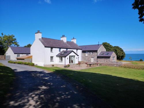 Dulas House | Penrhyn Farm