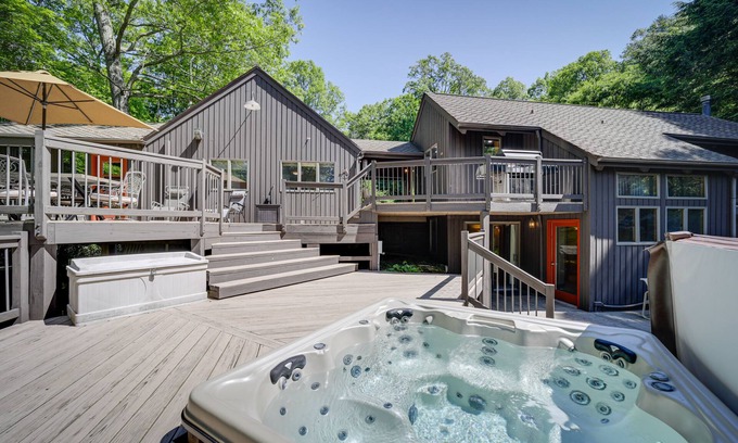 Penrose House | Penrose Vacation Rental w/Deck & Hot Tub