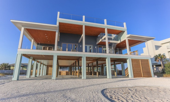 Pensacola Beach House | Pensacola Beach is open for short-term rentals.......Come spray at GRBH!