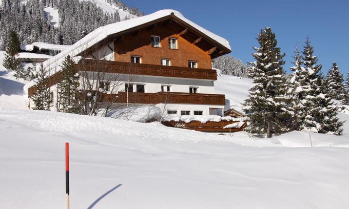 Zug House | Pension Alwin
