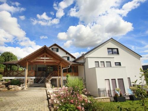 Beilngries House | Pension Arzberghof