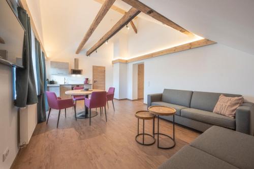 Lenggries Apartment | Pension BergMoment Ferienwohnungen oder Zimmer mit Frühstück
