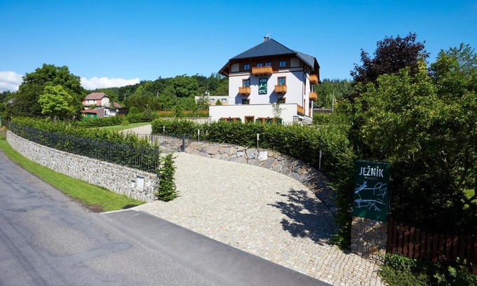Krnov House | Pension Ježník