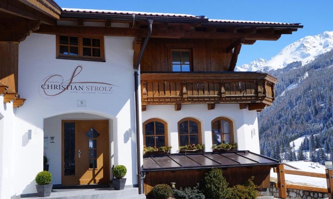 Sankt Anton am Arlberg House | Pension Strolz