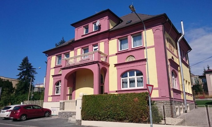 Domazlice Hotel | Pension Viola