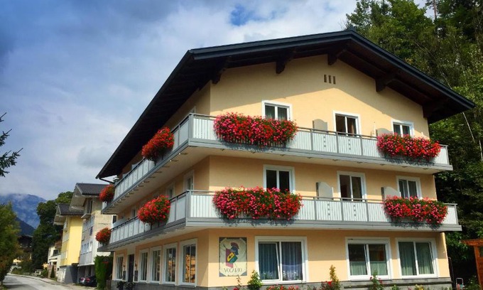 Pfarrwerfen House | Pension Vocario