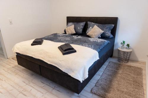 Bad Oeynhausen House | Pension Zimmer - Gemeinschaftsküche und Badezimmer