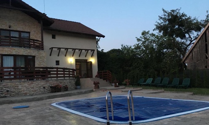 Capusu Mare House | Pensiunea Casa Florela
