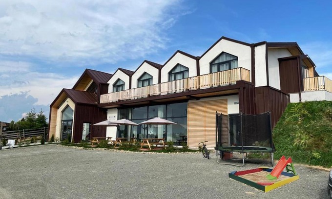 Marisel Bed & Breakfast | Pensiunea CASA SPANDO