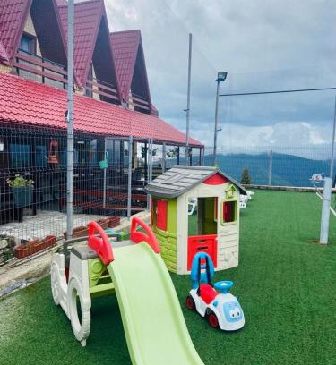 Novaci House | Pensiunea Craiul Muntilor-Ranca