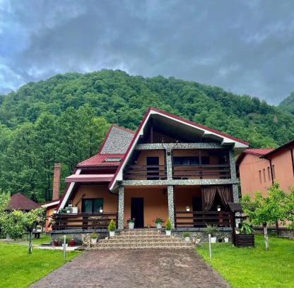Malaia House | Pensiunea Cristalis