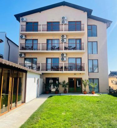 Costinesti House | Pensiunea Riviera