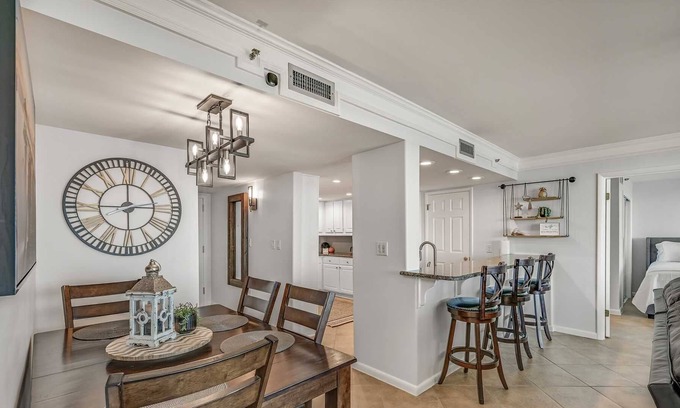 Holiday Isle Condo | Pent house #605 at Water View Towers! Stuning Views! Boat Slip Available