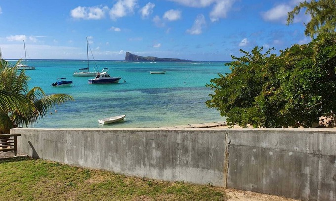 Bain Boeuf Apartment | Penthouse apartment, with private plunge pool, one minute walk from beach