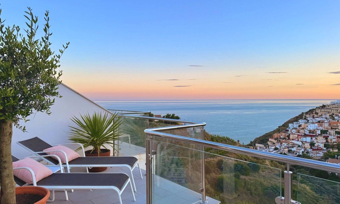 Nerja Apartment | Penthouse Balcon del Mar 121 by Casasol