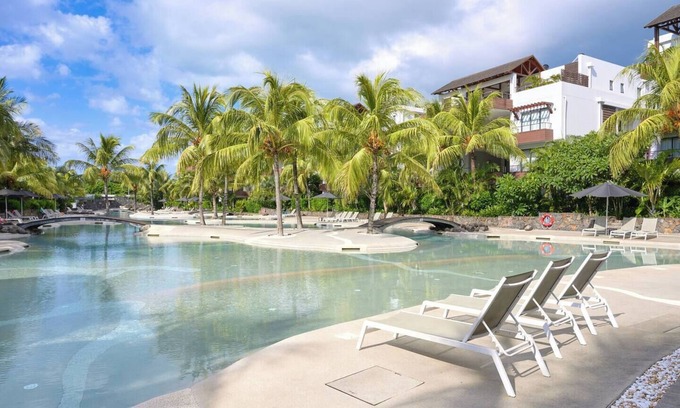 Mont Choisy Apartment | Penthouse Blue Horizon, 5 min Mont Choisy beach