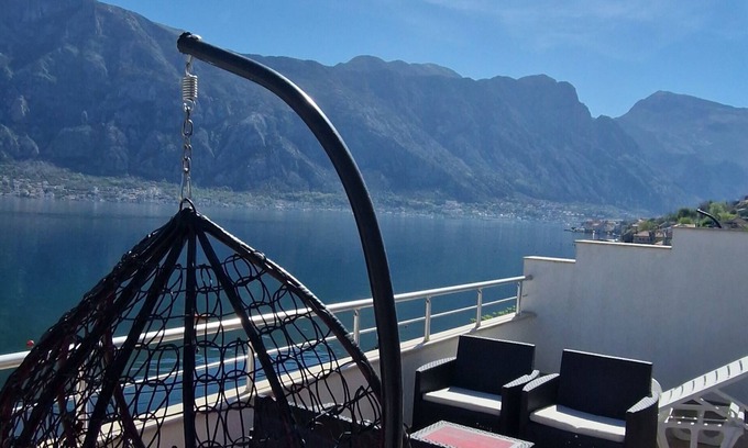 Prcanj Apartment | Penthouse D&D apartment, pet friendly, first line to the sea