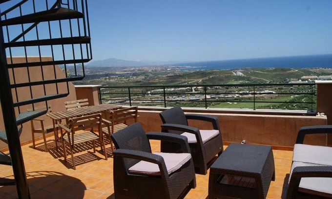 Casares Apartment | Penthouse Doña Julia Golf club