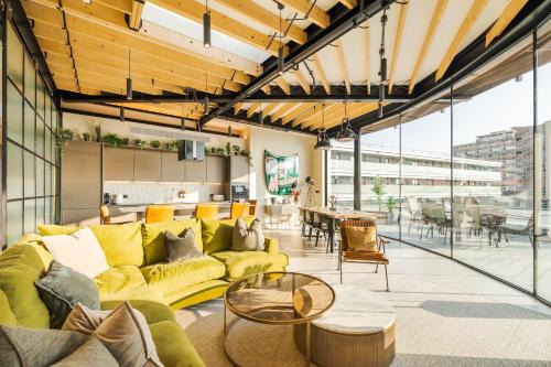 Fulham Broadway Apartment | Penthouse in Fulham West Kensington 3 Bedrooms