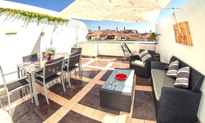 Centro Apartment | Penthouse in Puerta del Sol of 45Mt2 plus terrace of 25 Mt2