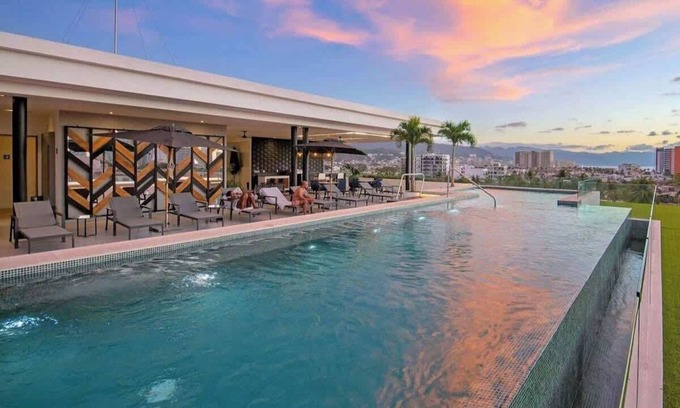 Diaz Ordaz Apartment | Penthouse Rooftop Condo, Pool, BBQ, Amazing Views!