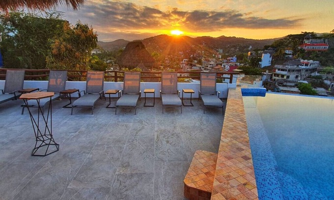 Sayulita Apartment | Penthouse Studio 2 blocks from beach & ROOFTOP POOL