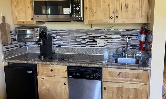 Crested Butte Condo | Penthouse style, top floor of Grand Lodge 1 bedroom at slopes at the Mtn base