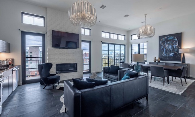 West End Hotel | Penthouse Suite + Terrace | 121 Hotel by AvantStay