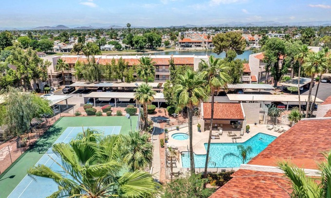 North Mountain Condo | Penthouse suite two bed, kingsize beds, updated, heated pool & spa