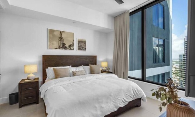 Downtown Miami Condo | Penthouse Vibes at Hotel 601 City Views & Style