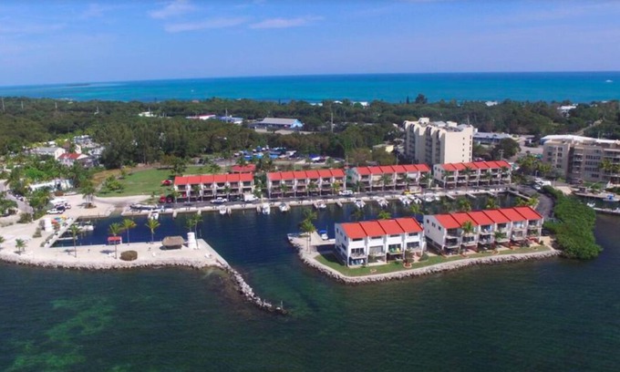 Plantation Key Condo | Penthouse view - Futura Yacht Club #604