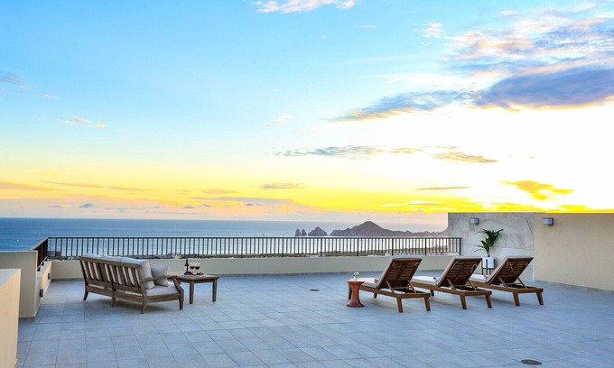 Cabo San Lucas Apartment | Penthouse w/ Rooftop
