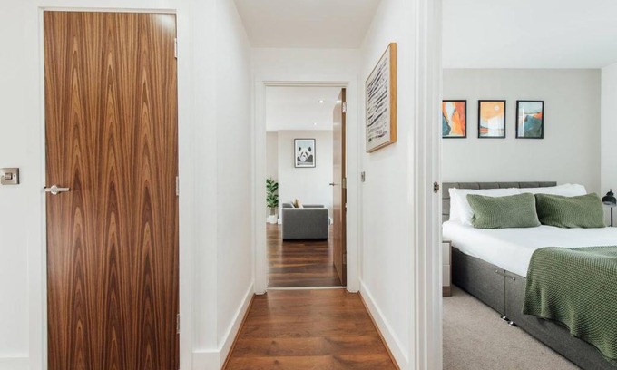 Primrose Hill Apartment | Penthouse with Pool Table + Private Garden