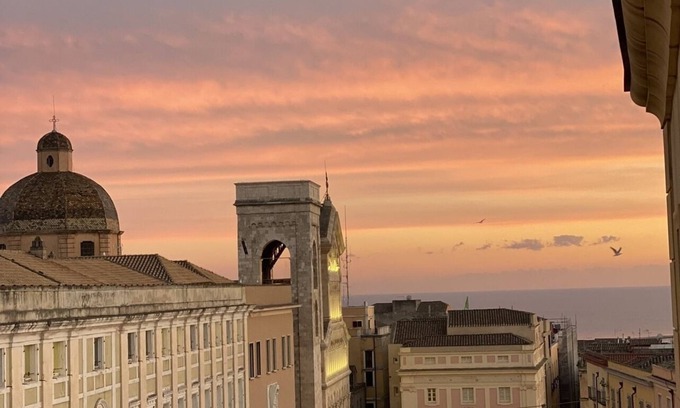 Historic Castle District Apartment | PENTHOUSE WITH SEAVIEW TERRACE IN THE CITY'S HEART