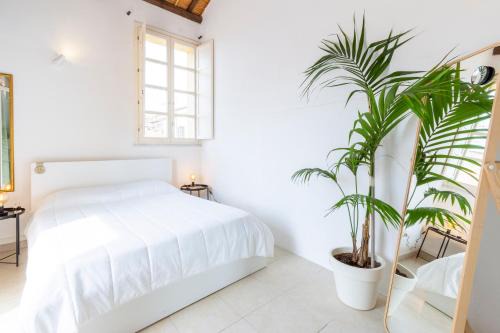 Historic Castle District Apartment | Penthouse with Terrace in historic centre
