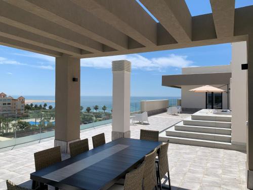 Ayamonte Apartment | Penthouse with wide terrace next to the ocean