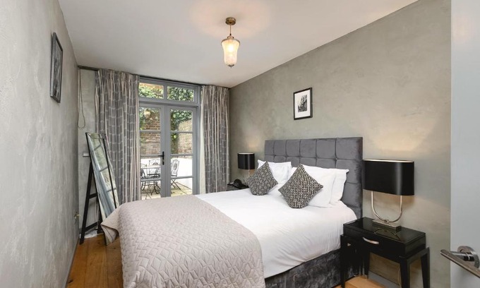 Golborne Apartment | PenthouseStays nr Notting Hill - Luxury 2 Bedroom King Bed Apartment - near Portobello Road