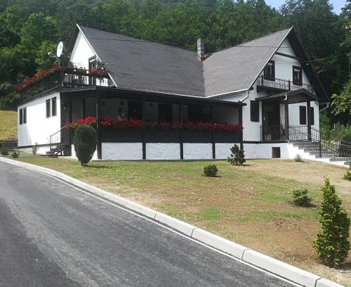 Krupina House | Penzion a Reštaurácia Hanišberg