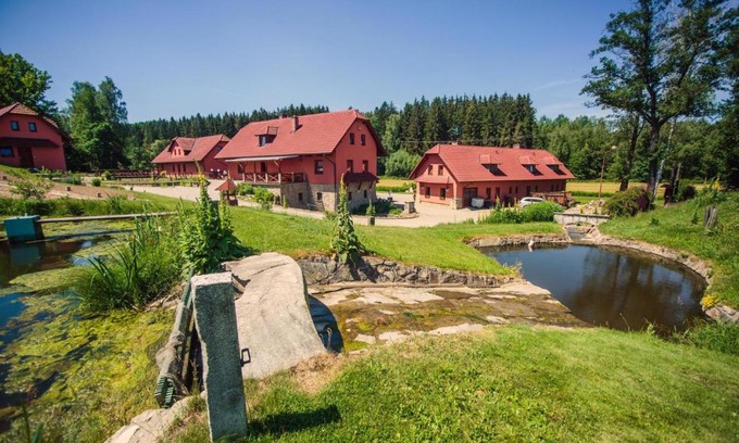 Michalovice House | Penzion Dočkalův mlýn